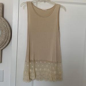 Long tank with embroidery